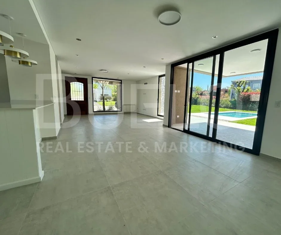 Casa en venta c/ cochera en Fincas de Hudson - Imagen 2
