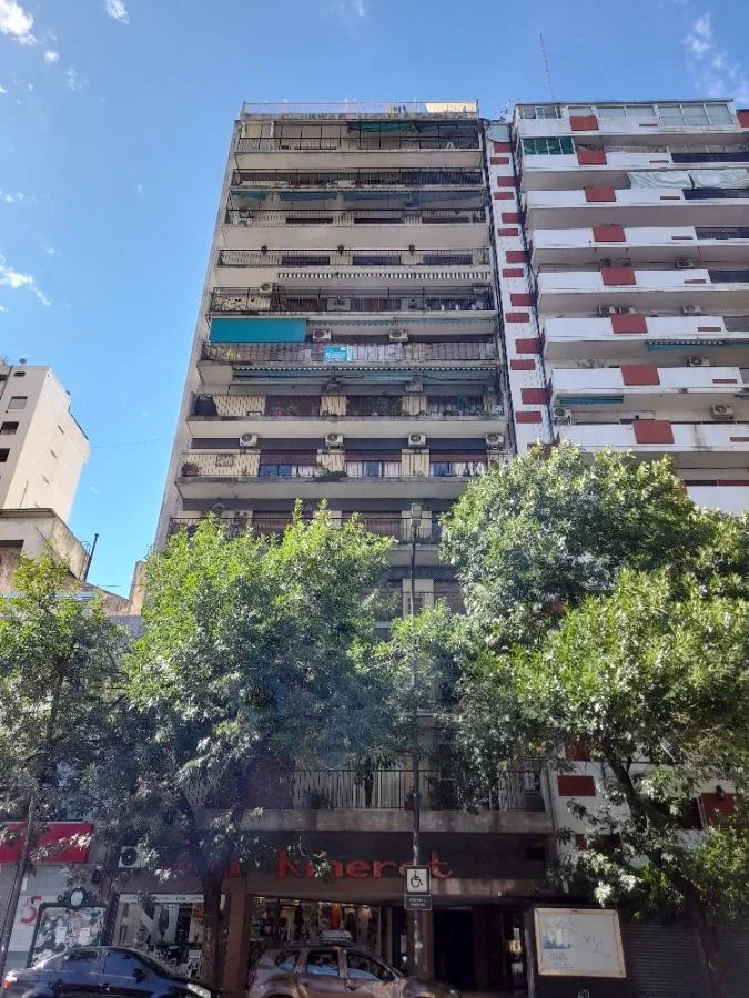 Impecable 3 Amb. con Dependencia y Cochera, Piso 9, 2 Baños, Excelente Ubicación - Imagen 1