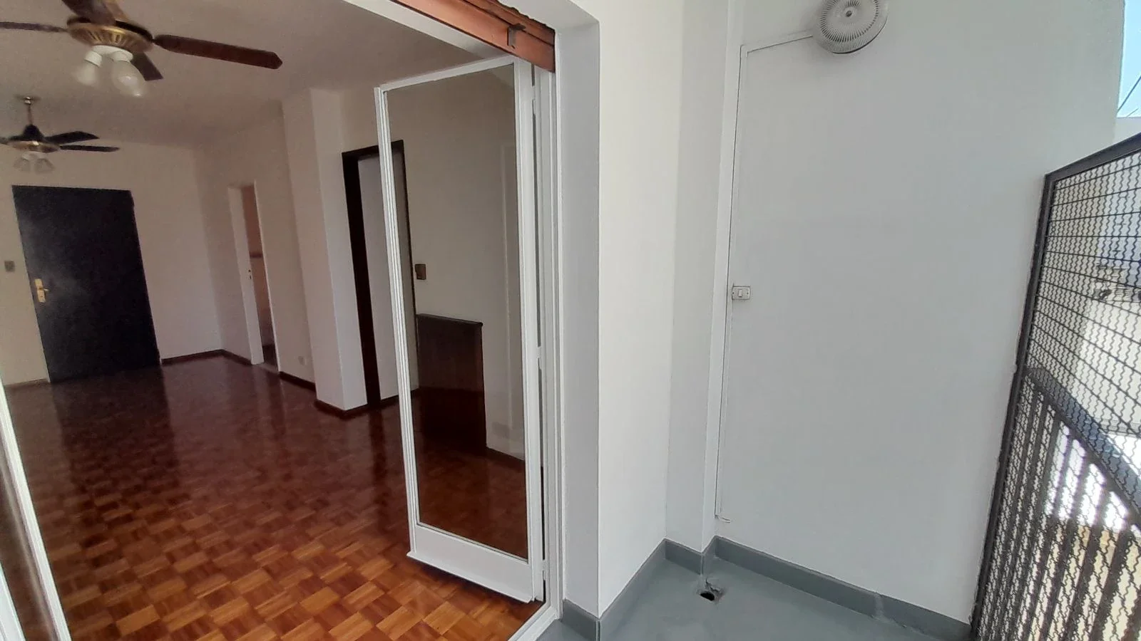 Impecable 3 Amb. con Dependencia y Cochera, Piso 9, 2 Baños, Excelente Ubicación - Imagen 5