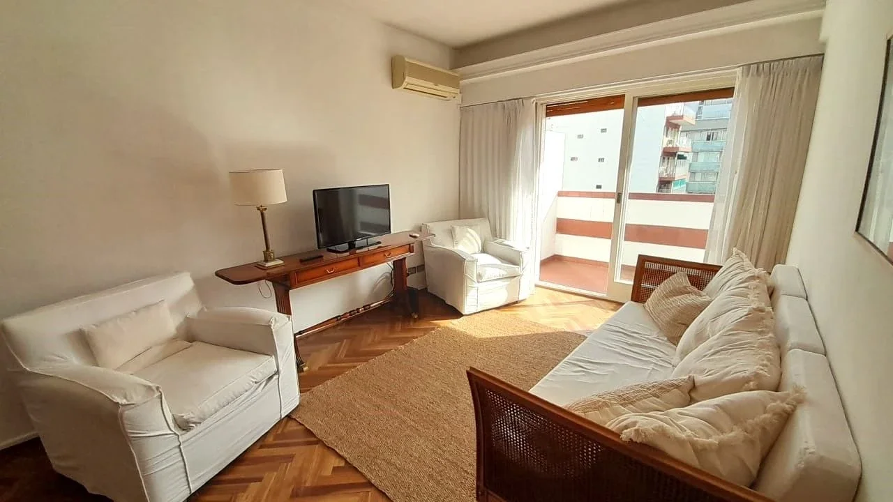 Depto 3 Amb C/ Balcón Corrido, Vista Abierta, Baño + Toilette | Amoblado, en Recoleta - Imagen 2