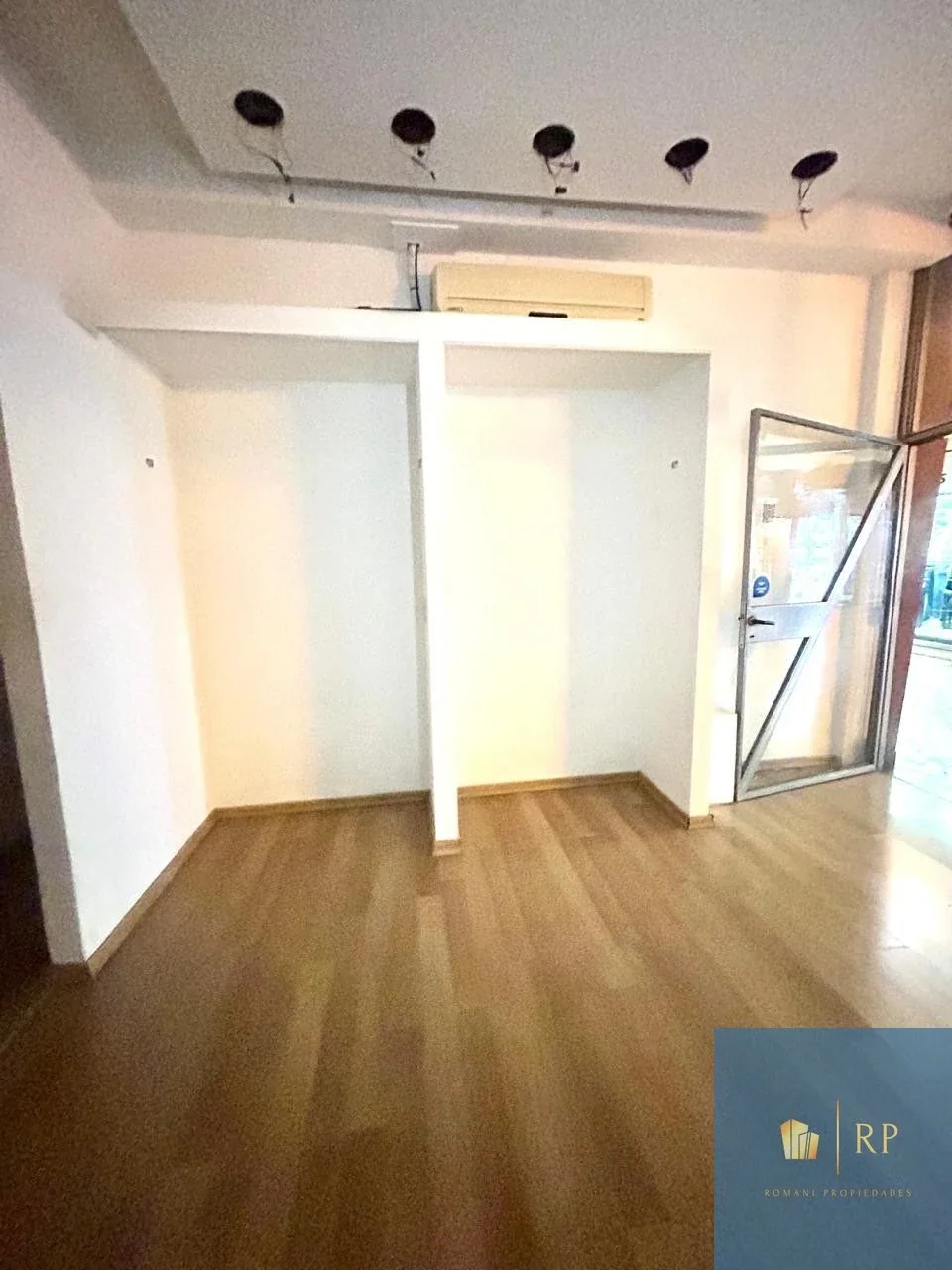 OPORTUNIDAD Local comercial en alquiler  en Flores - Imagen 5