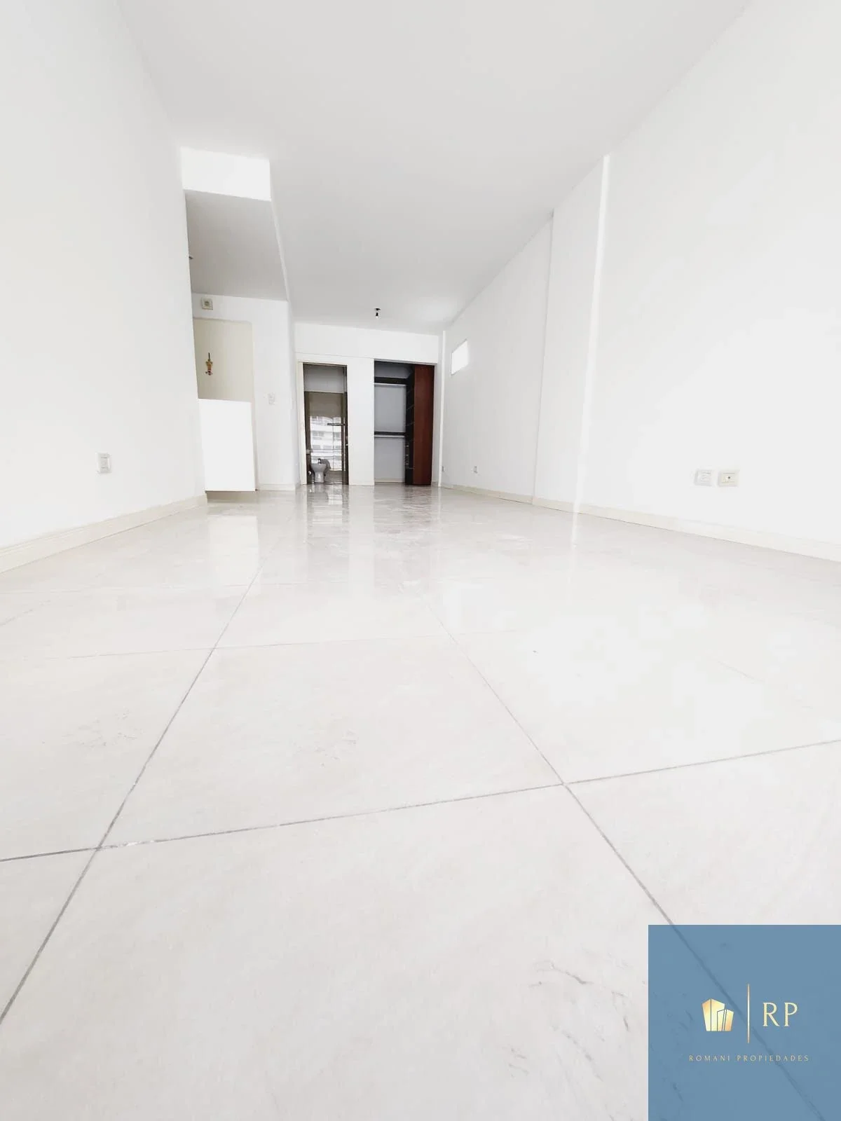 Hermoso Monoambiente Divisible en Flores de 44 Mts - Imagen 1