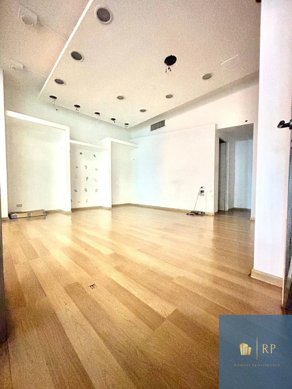 OPORTUNIDAD Local comercial en alquiler  en Flores - Imagen 2