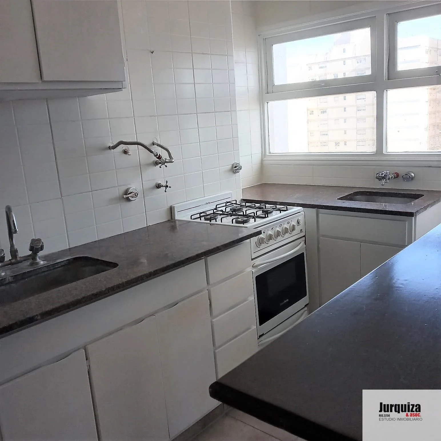 Departamento en venta c/ cochera en Macrocentro - Imagen 3