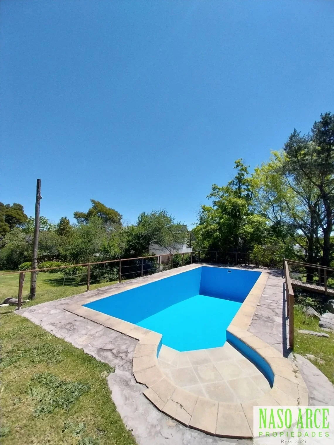 Lote en venta con piscina con planos - Balcón del Golf - Sierra de los Padres - Imagen 2