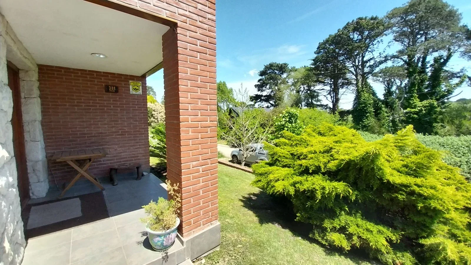 IMPORTANTE CHALET EN VENTA - GAS NATURAL CONECTADO - ZONA CAPILLA - Imagen 4
