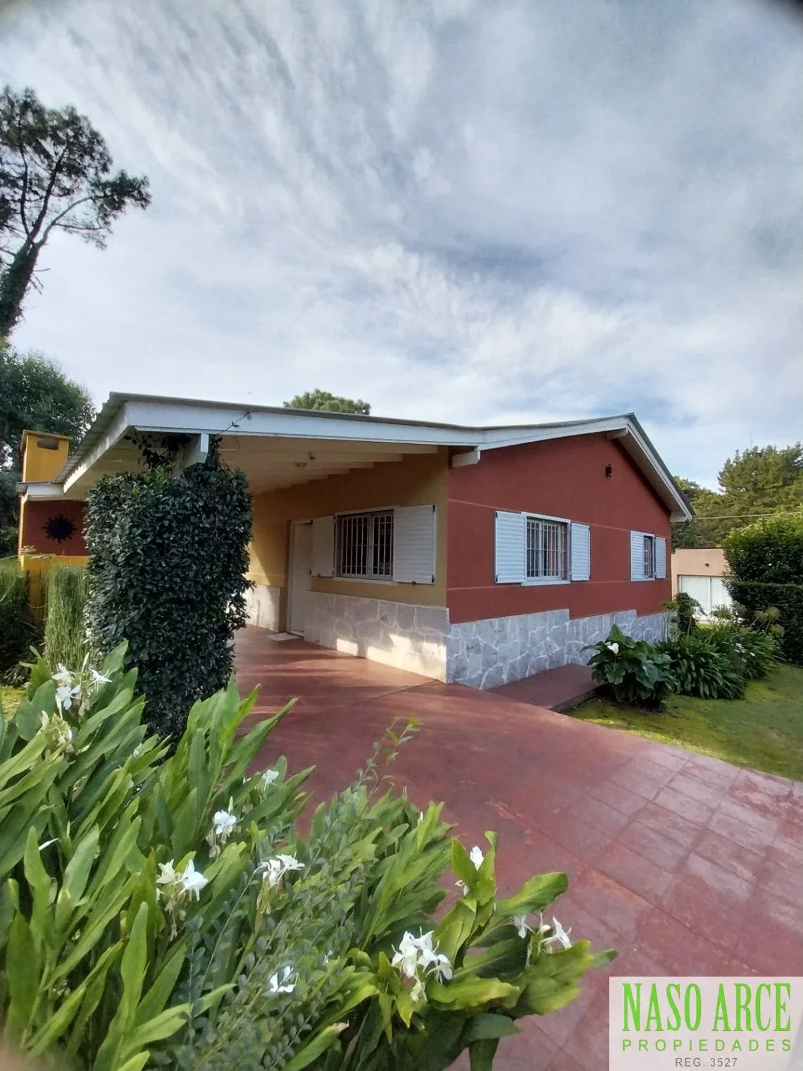 Impecable y soñada casa en venta en Sierra de los Padres. Gas natural conectado - Imagen 3
