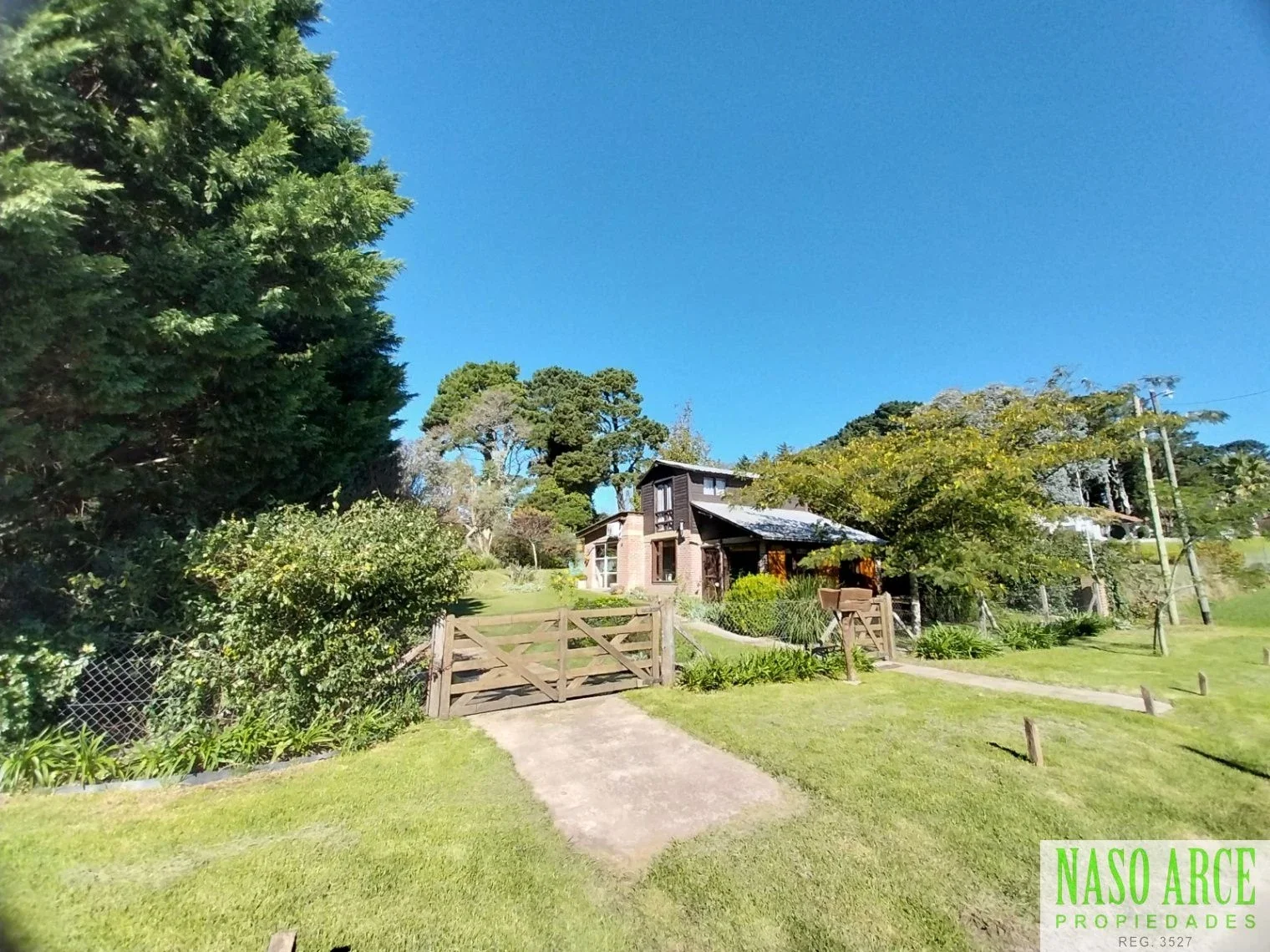 Hermosa Casa tipo Cabaña en venta en Sierra de los Padres con vista panorámica - Imagen 4