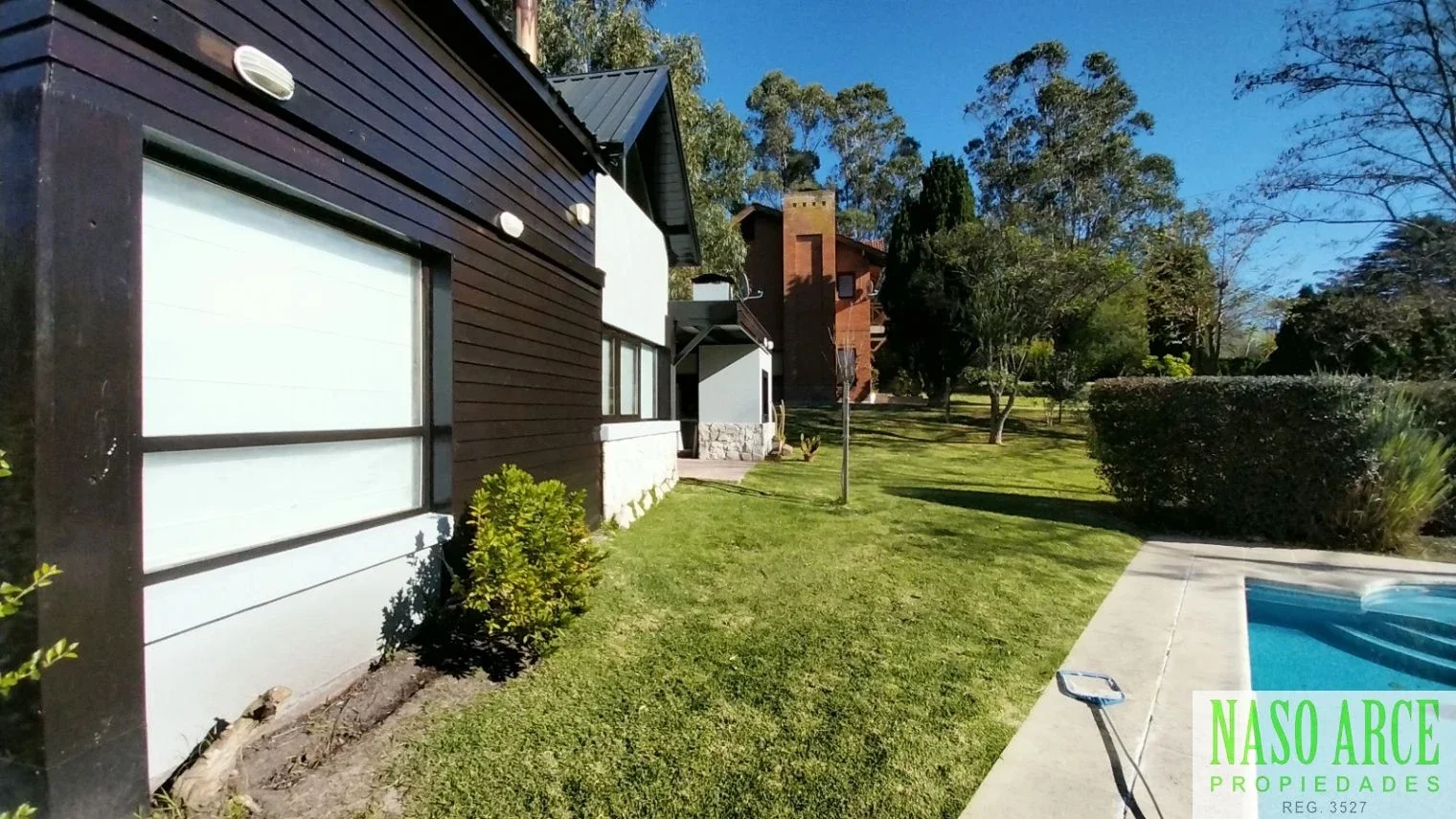 Hermosa propiedad de diseño en venta en Sierra de los Padres. Gas natural - Imagen 5