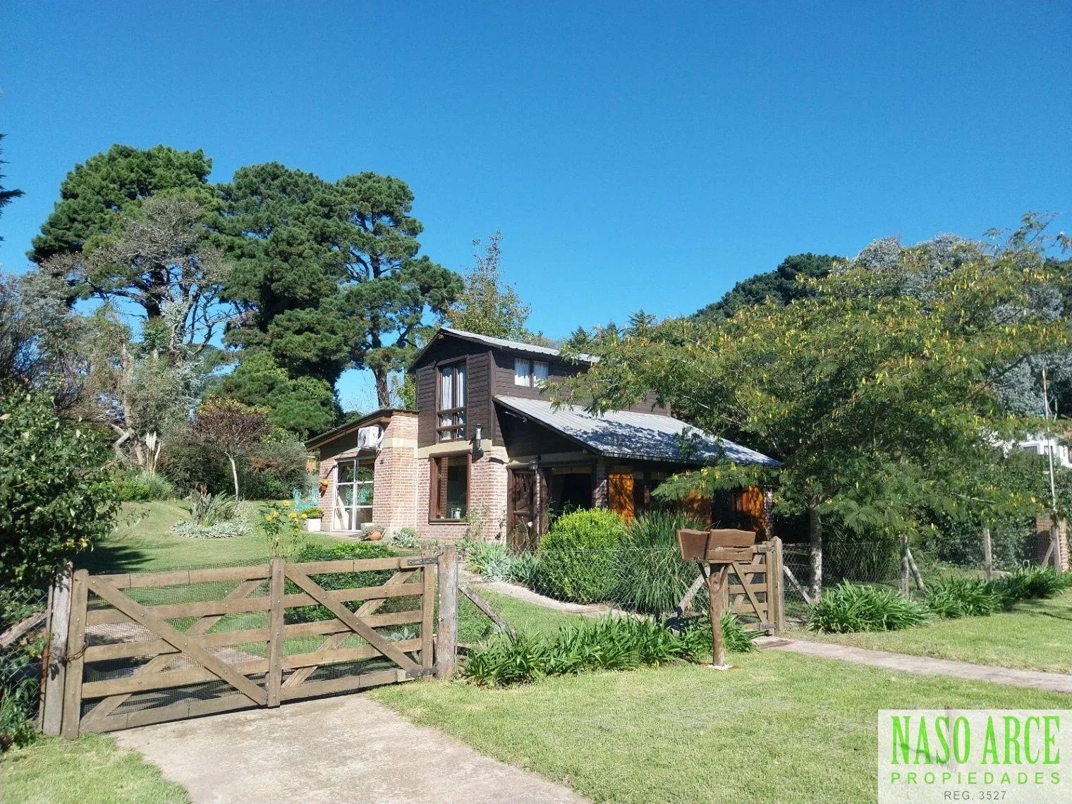 Hermosa Casa tipo Cabaña en venta en Sierra de los Padres con vista panorámica - Imagen 3