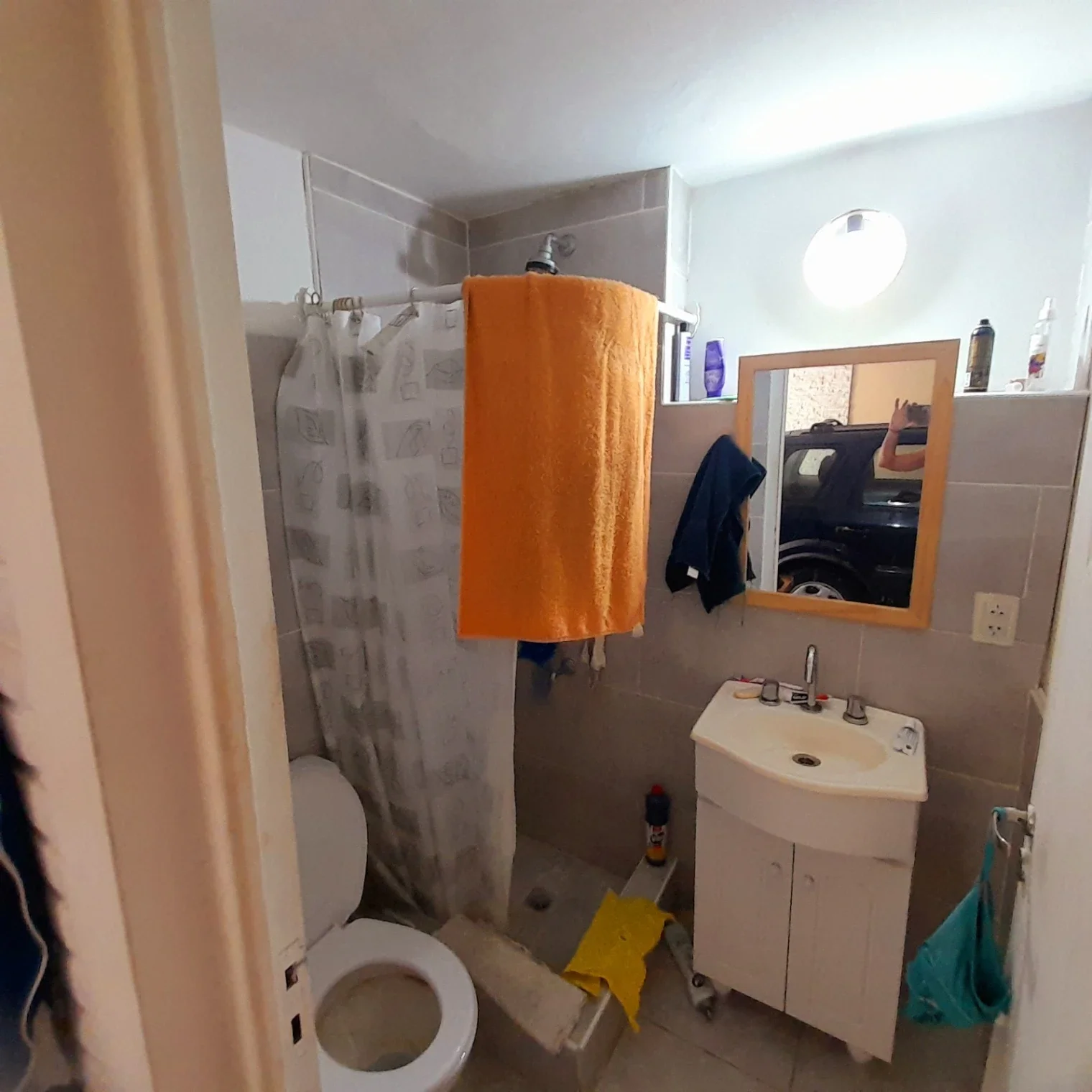 EN ALQUILER | CHALET 4 AMBIENTES EN ESQUINA CON GARAGE Y QUINCHO - Imagen 4