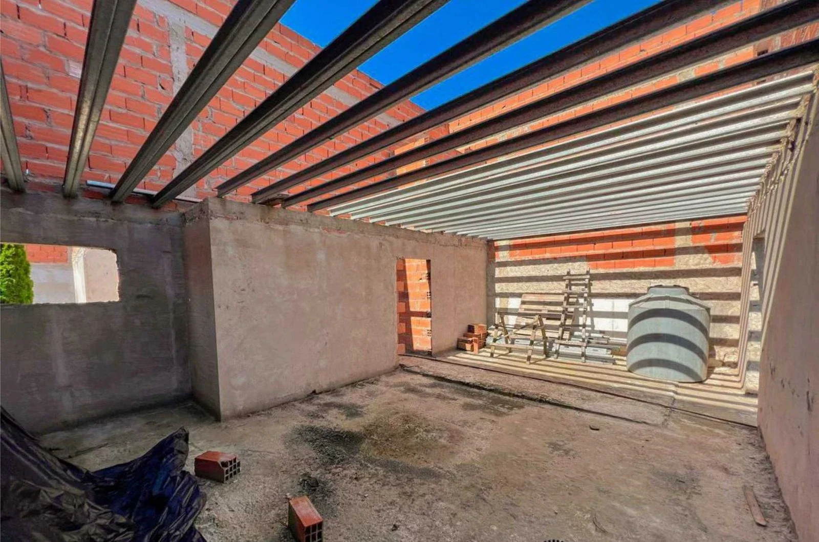 Venta Lote / Terreno con obra avanzada. Francia y 25 de Mayo - Imagen 4