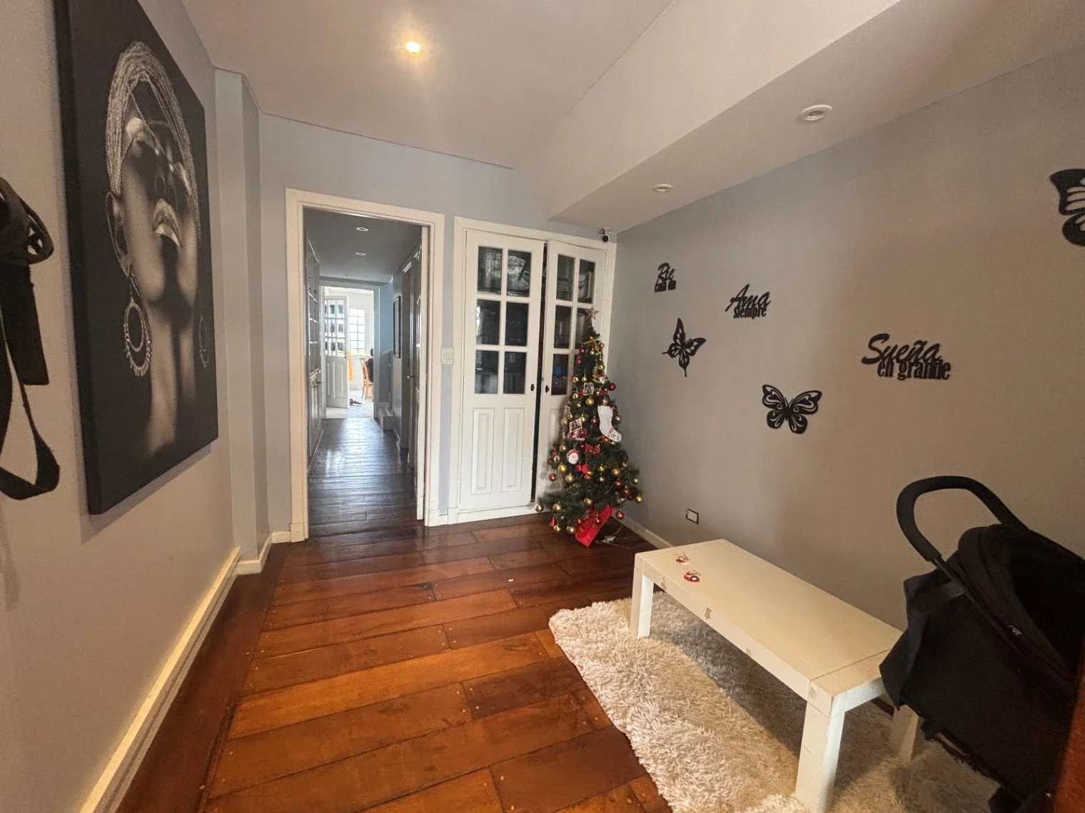 Venta Importante Chalet de estilo 4 ambientes con parque y quincho. Playa Chica - Imagen 3