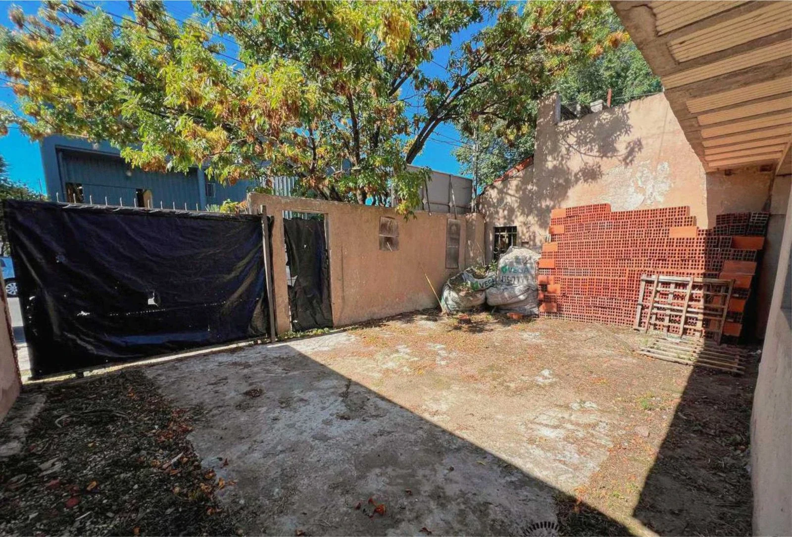 Venta Lote / Terreno con obra avanzada. Francia y 25 de Mayo - Imagen 2