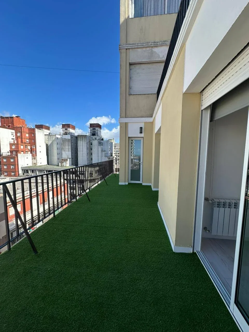 Venta Departamento 4 ambientes con Dependencia y Terraza. Zona Centro - Imagen 2