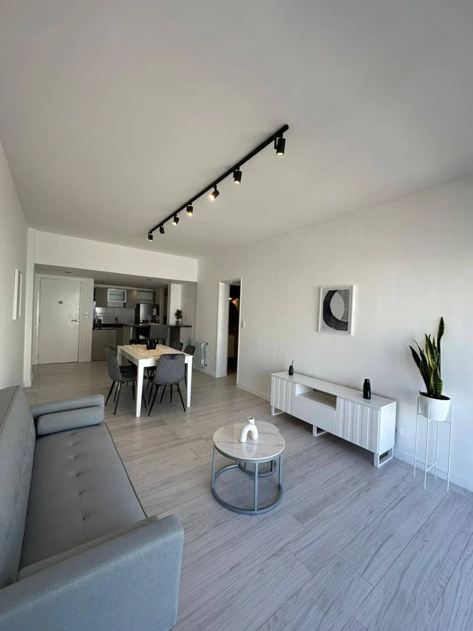VENTA: Departamento de 4 Ambientes con Dependencia/Escritorio y Balcón Terraza - Imagen 5