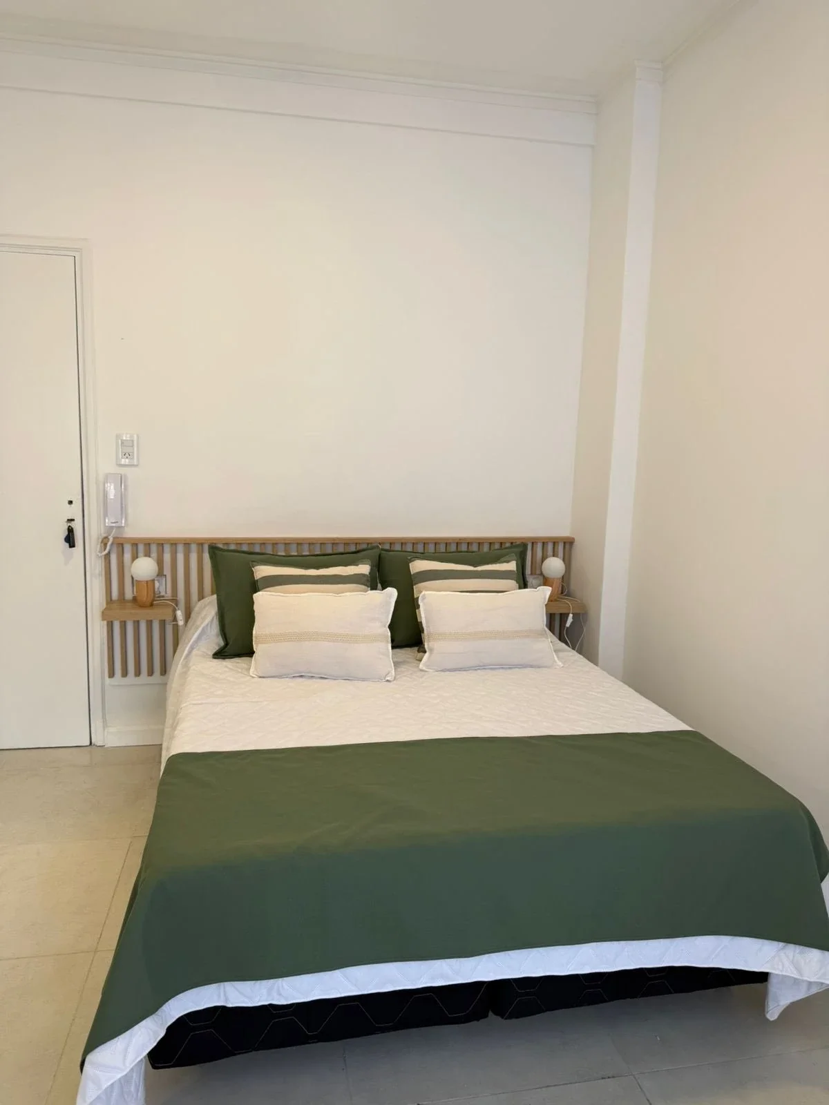 Venta Departamento 1 ambiente con balcón al frente. Zona centro - Imagen 4