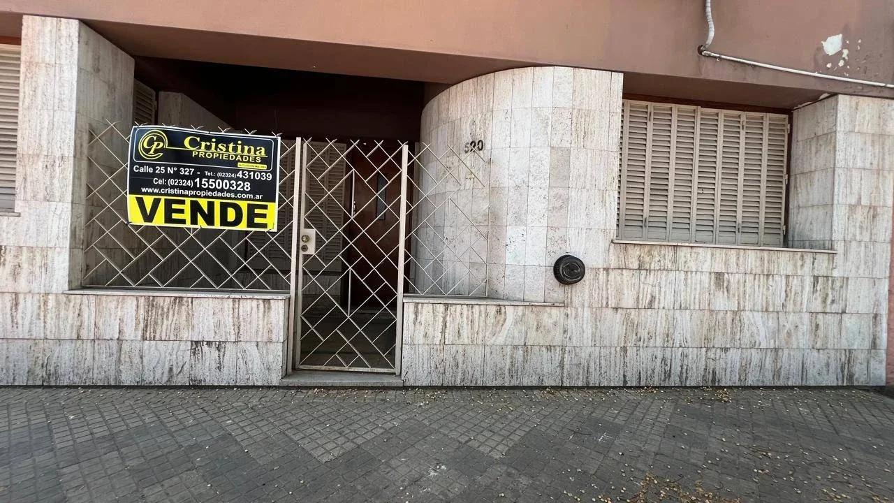 Casa en venta de 3 dormitorios c/ cochera en Mercedes - Imagen 2