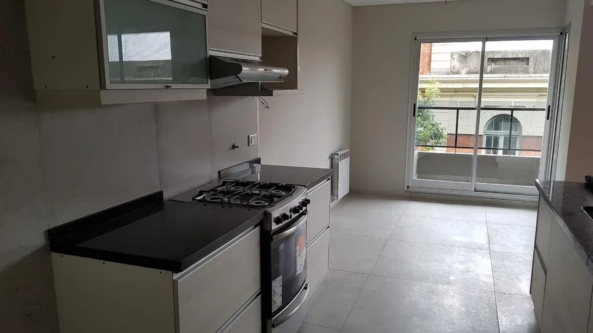 EN VENTA - Dpto de 1 dormitorio con PATIO - Catamarca al 2000- Centro, Rosario - Imagen 4