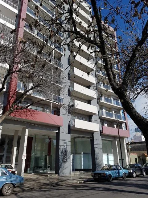 Depto EN VENTA calle Gorriti 900, Arroyito Rosario- Piscina, Jardín, Césped - Imagen 1