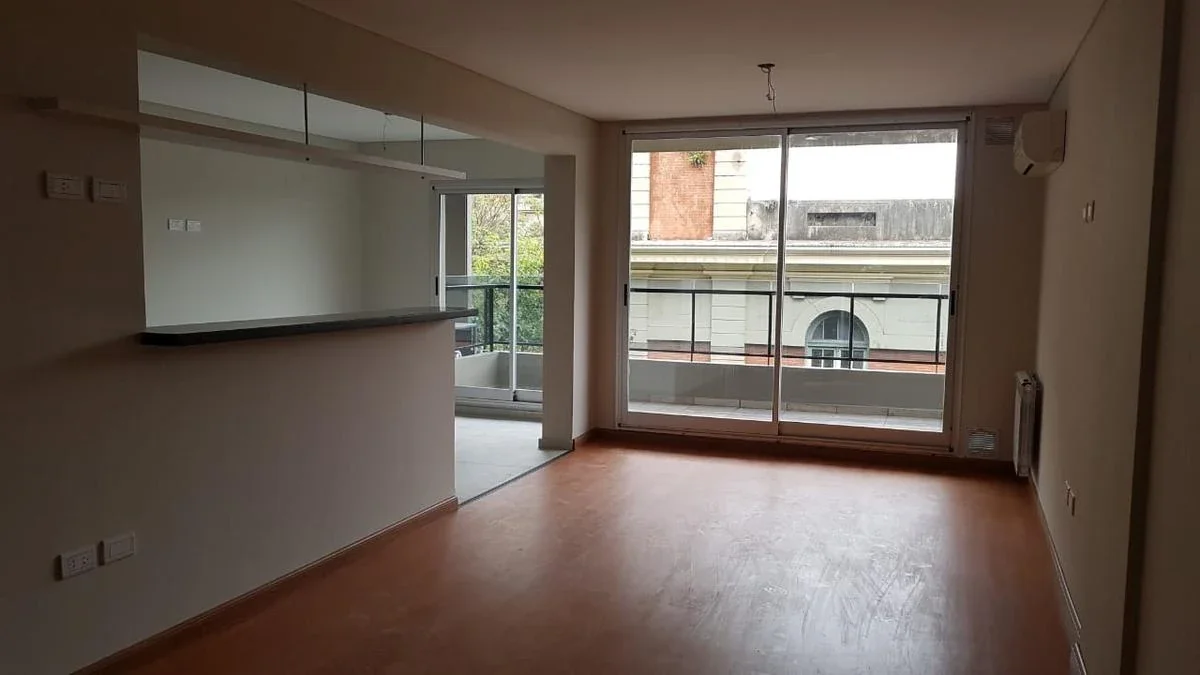 EN VENTA - Dpto de 1 dormitorio con PATIO - Catamarca al 2000- Centro, Rosario - Imagen 3