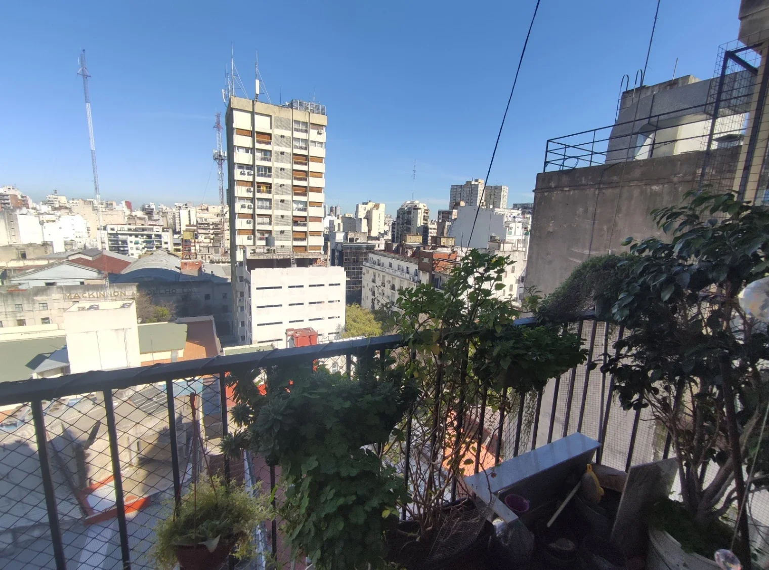 3 ambientes con Balcon, excelente ubicacion, vista semi abierta - Imagen 5