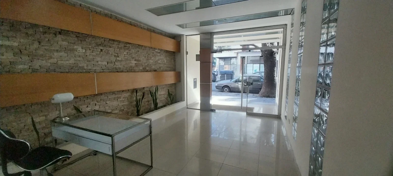4 Ambientes con Espacio guardacoches fijo, Balcon. APTO CREDITO. Pileta. SUM - Imagen 2