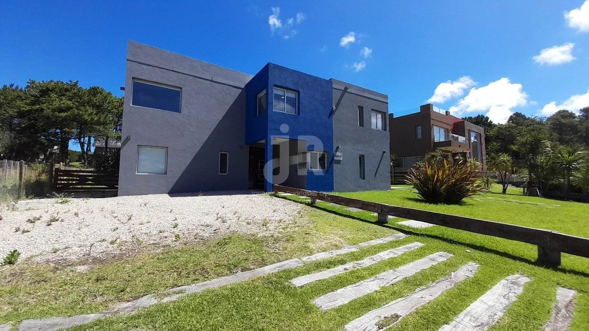 CODIGO 623 - ALQUILER TEMPORARIO 4 DORMITORIOS - 4 BAÑOS - ZONA FRONTERA PINAMAR - Imagen 1
