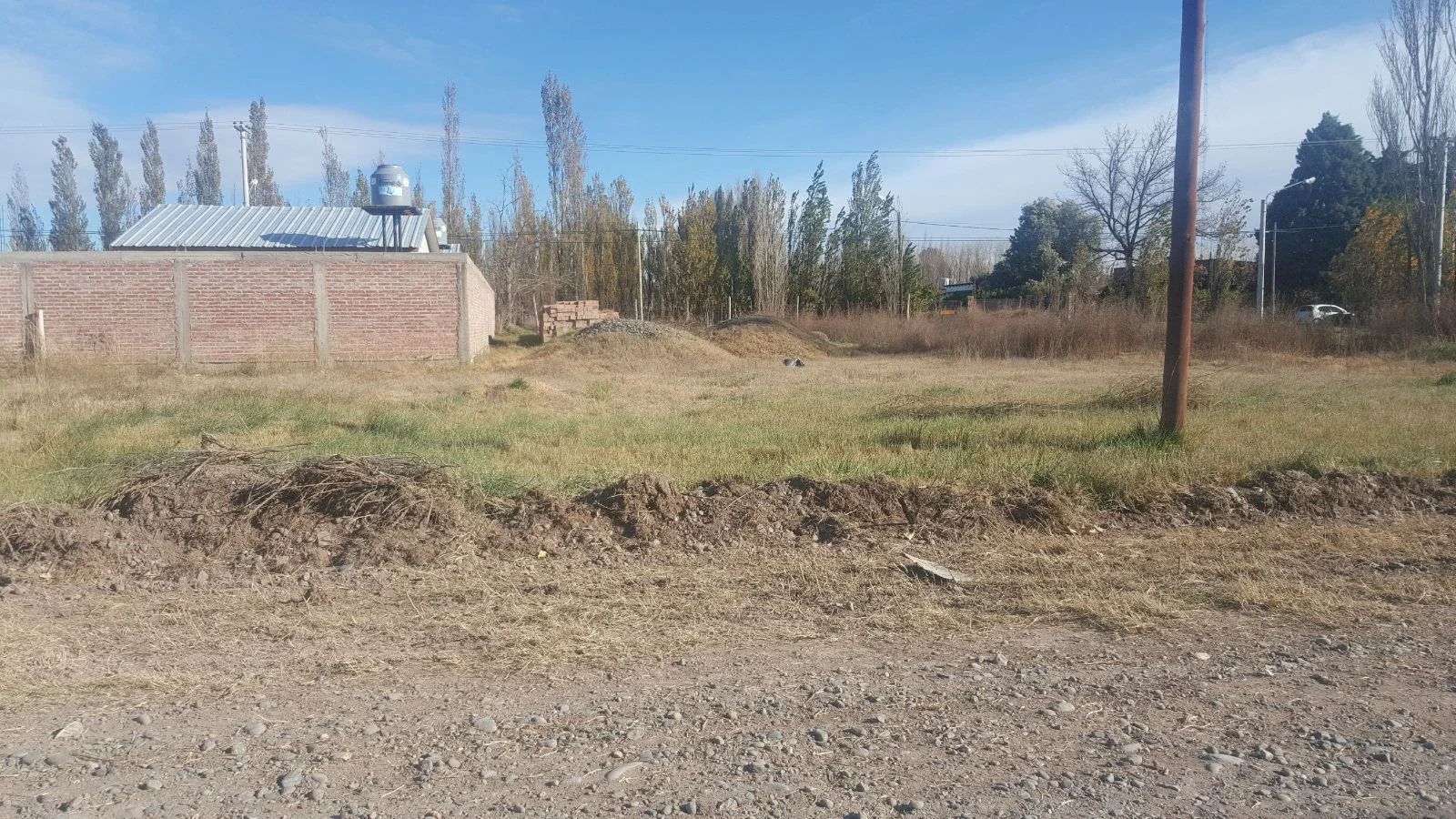2 Grandes lotes de 450m2 c/u  - 1 Con PH y planos aprobados para 3 duplex. - Imagen 5