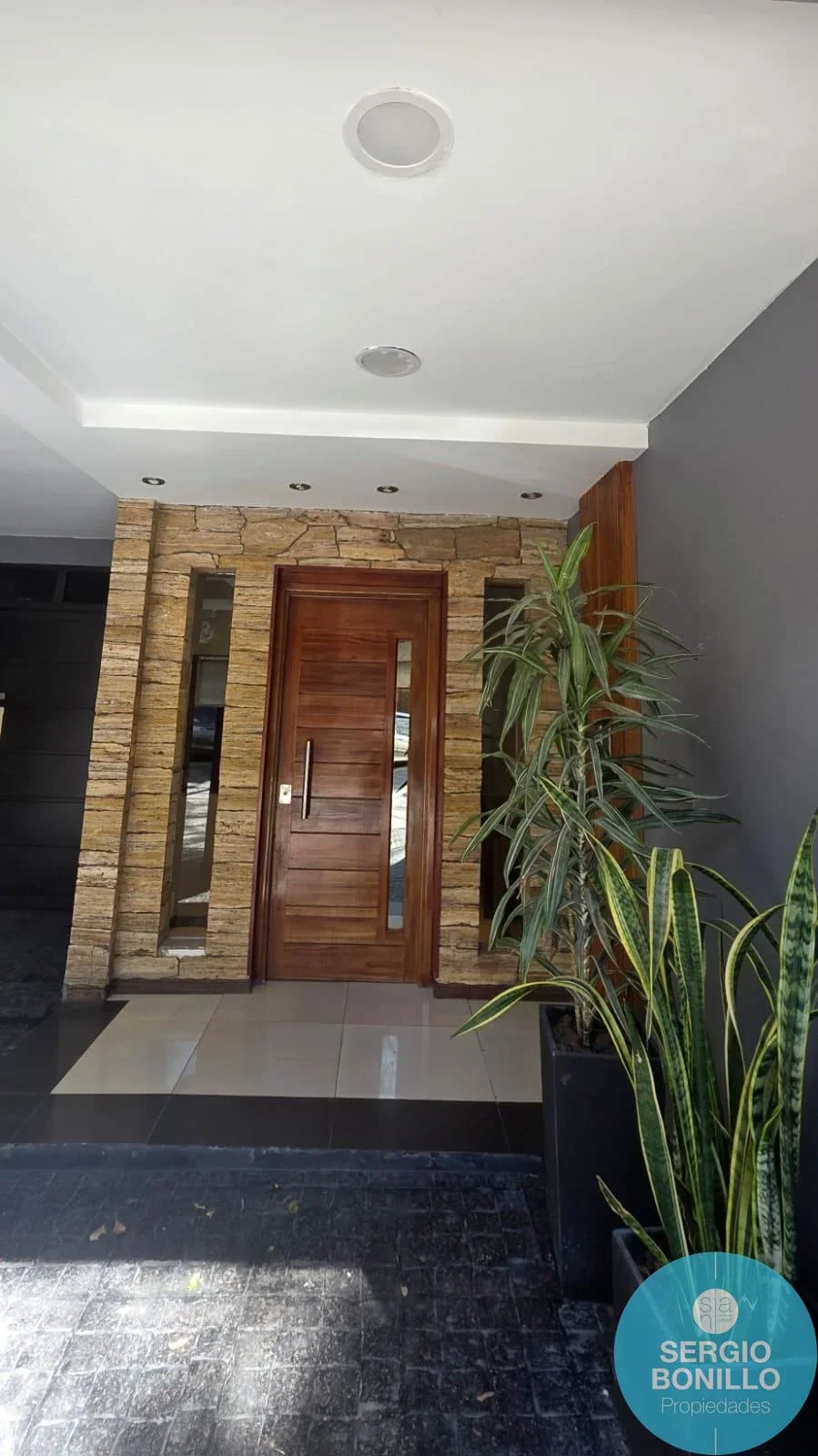 Semipiso de 3 amb en venta al fte c/blcon y coch descubierta en Villa Pueyrredón - Imagen 4