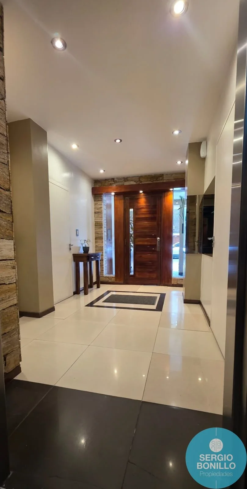 Semipiso de 3 amb en venta al fte c/blcon y coch descubierta en Villa Pueyrredón - Imagen 5