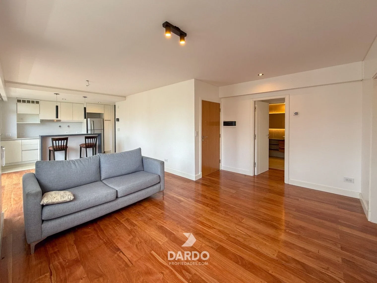 Pisos de 3 ambientes con renta en venta en zona La Perla - Puro Perla - Imagen 4