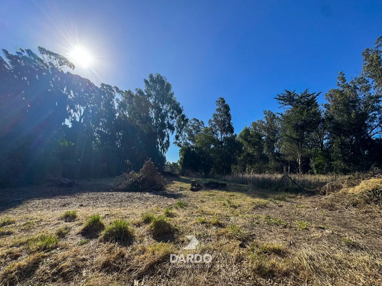 Lote en venta de 400m2 ubicado en Los Acantilados - Imagen 1