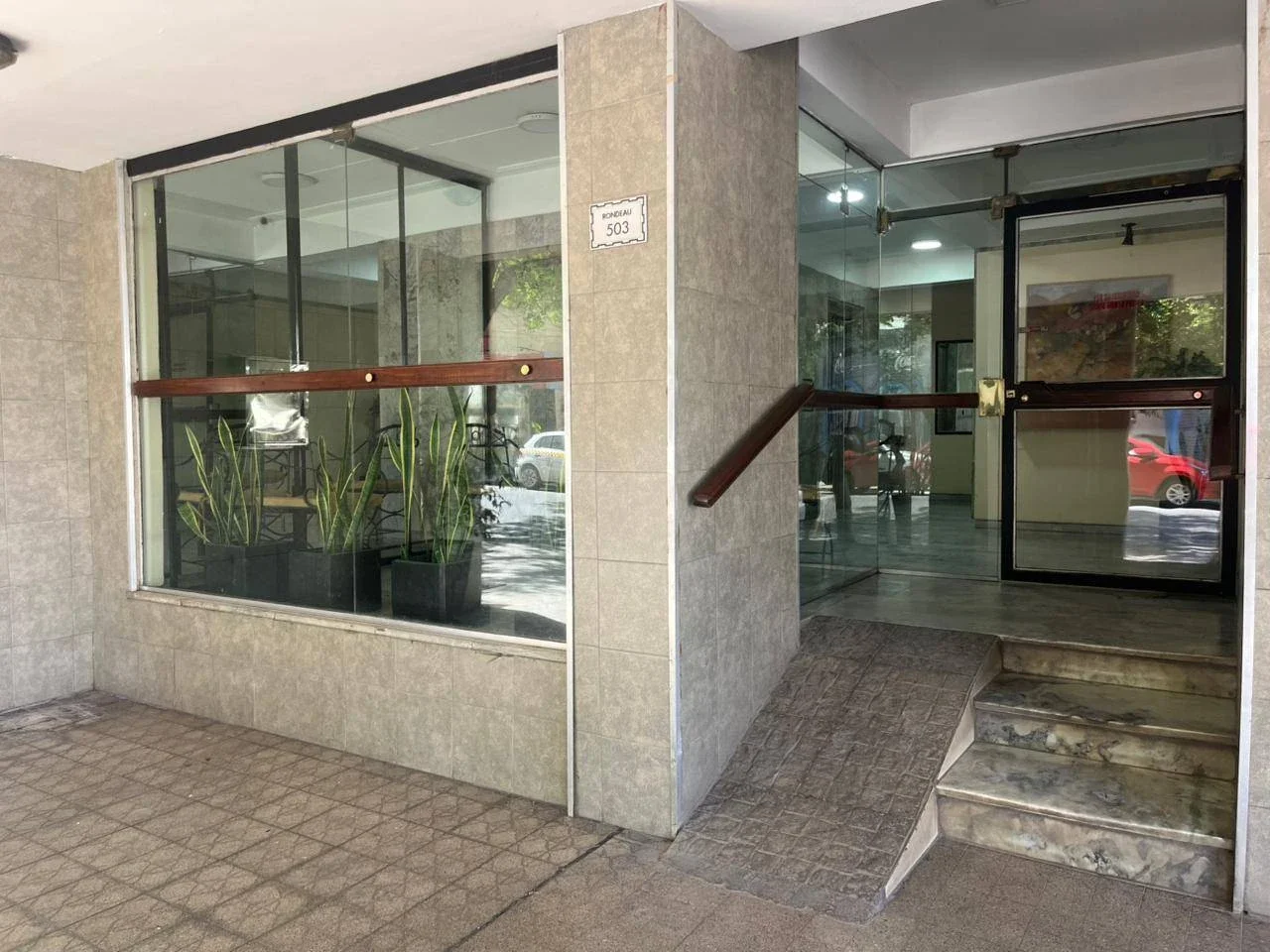 Departamento de 3 dormitorios en venta c/ cochera en Barrio Sur - Imagen 1