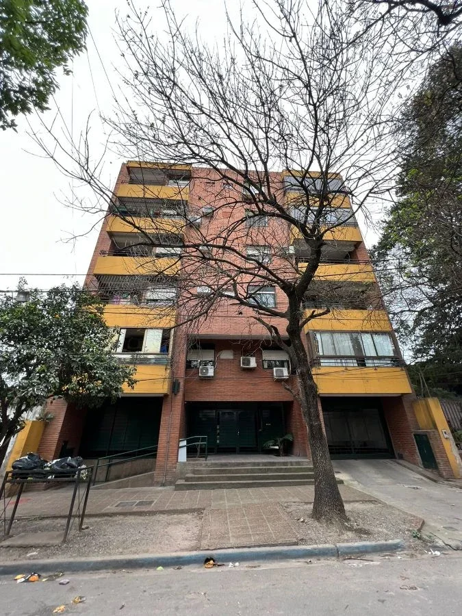 Departamento en venta de 3 dormitorios c/ cochera en Zona Norte - Imagen 2