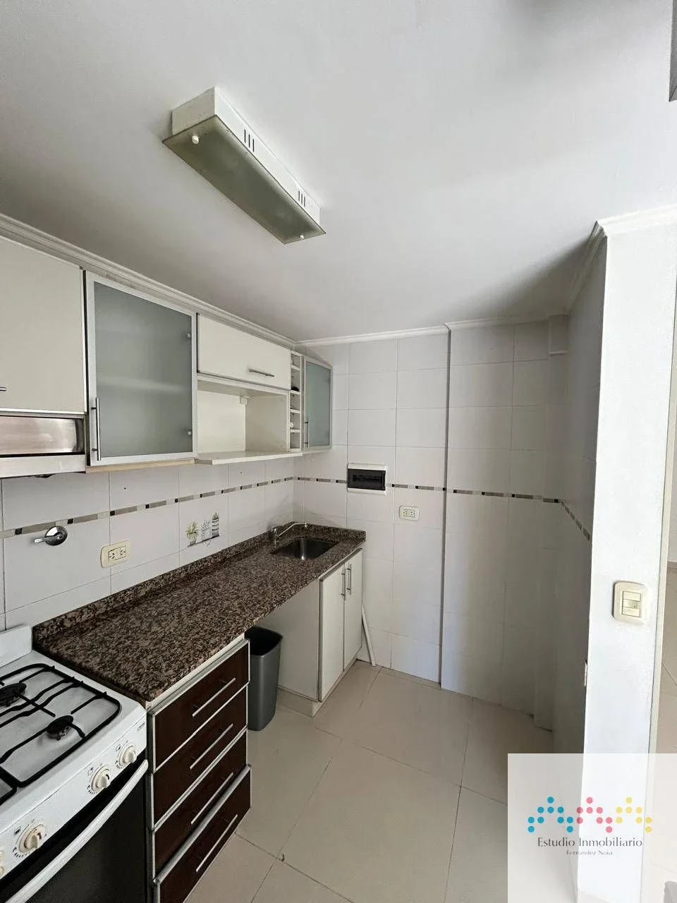 Departamento de 2 dormitorios c/ cochera en Lomas de Zamora - Imagen 3