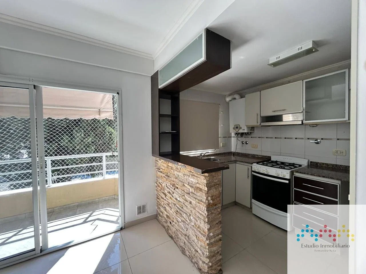 Departamento de 2 dormitorios c/ cochera en Lomas de Zamora - Imagen 4