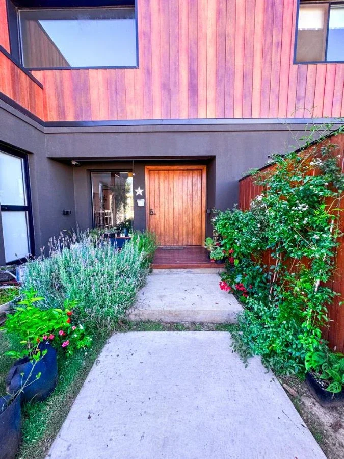 Casa en venta de 6 dormitorios a la laguna y con pileta en Santa Isabel - Imagen 3