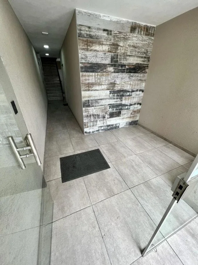 DEPARTAMENTO 2 AMB – 1° PISO FRENTE – CON BALCON Y COCHERA - Imagen 3