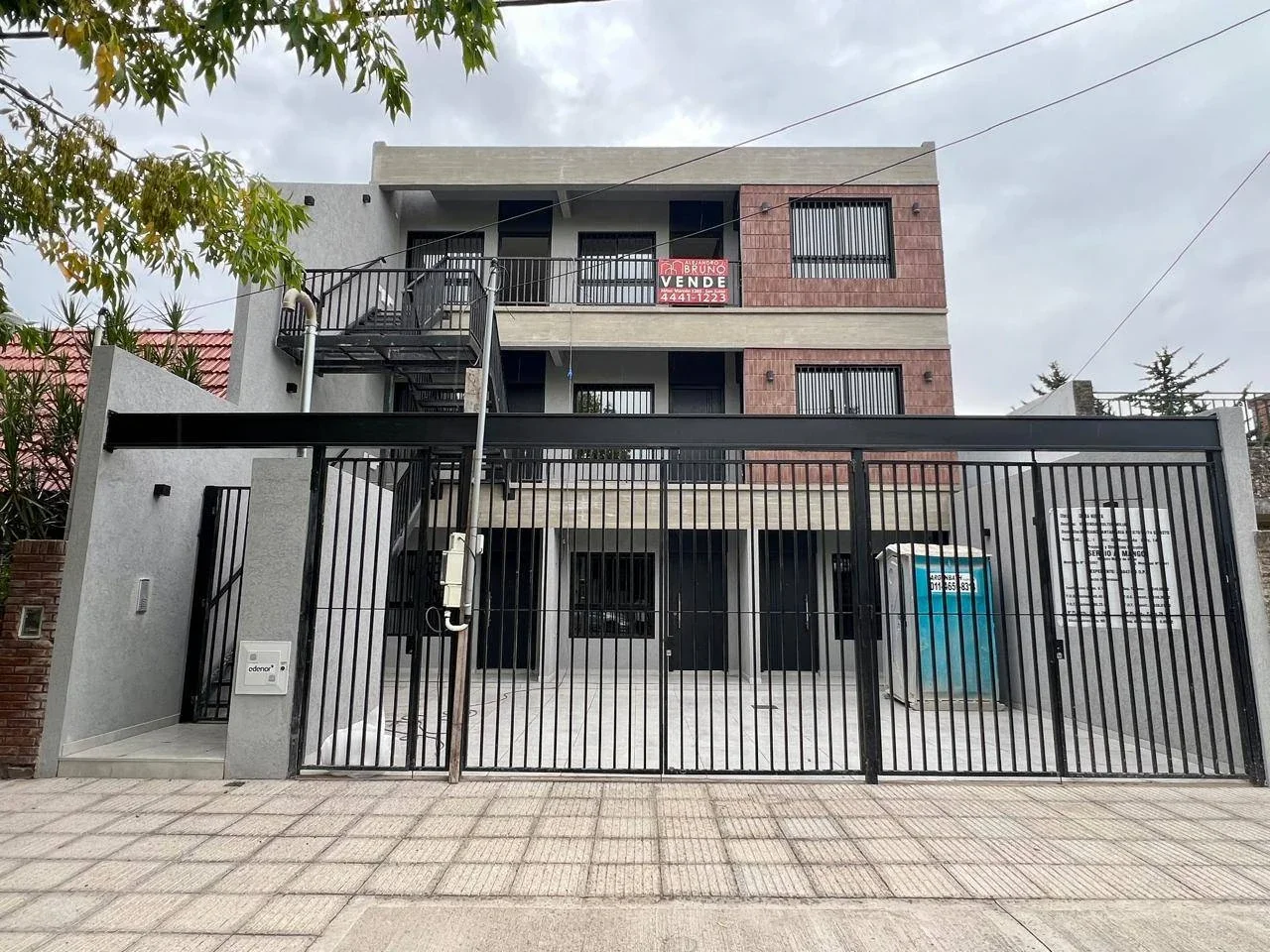 DEPARTAMENTO 2 AMB - 2° PISO AL FRENTE - CON BALCON - ENTREGA INMEDIATA - Imagen 1