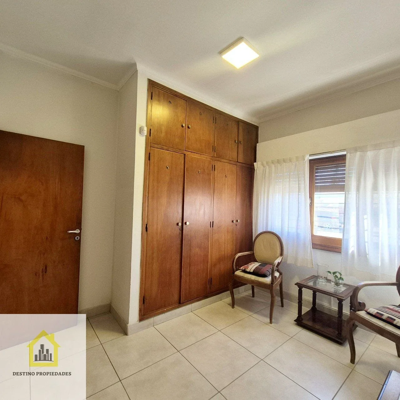 Casa en venta c/ cochera en General Roca - Imagen 3