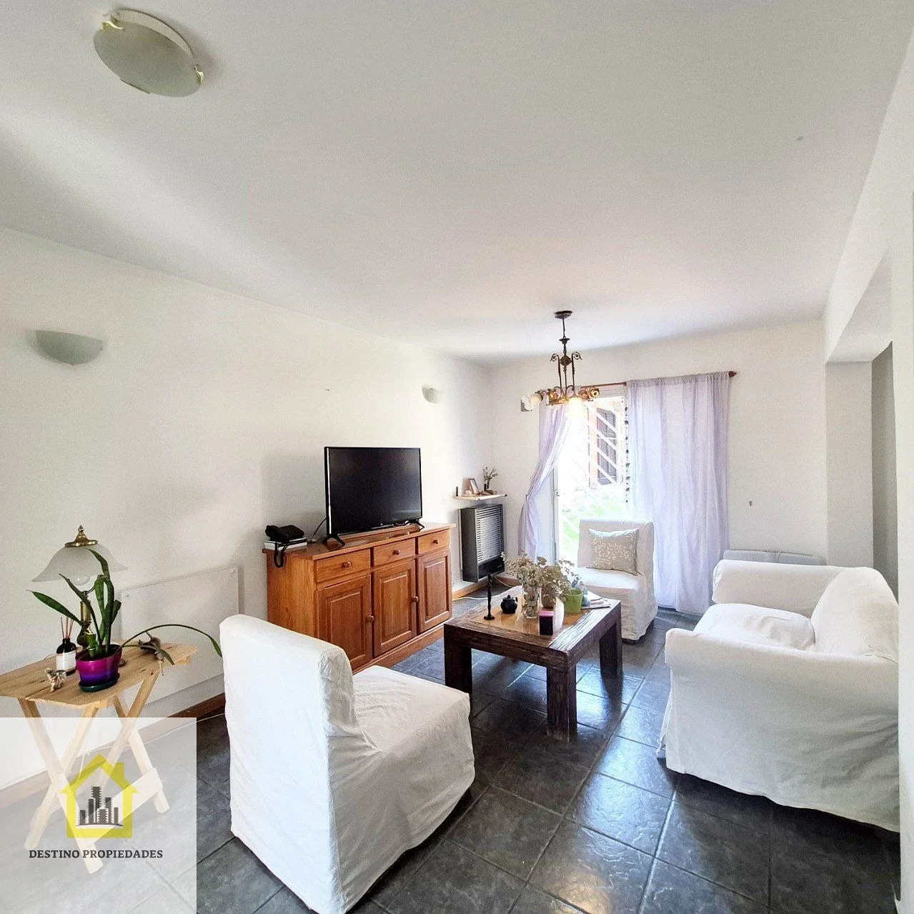 Dúplex en venta con cochera en Neuquen - Imagen 3