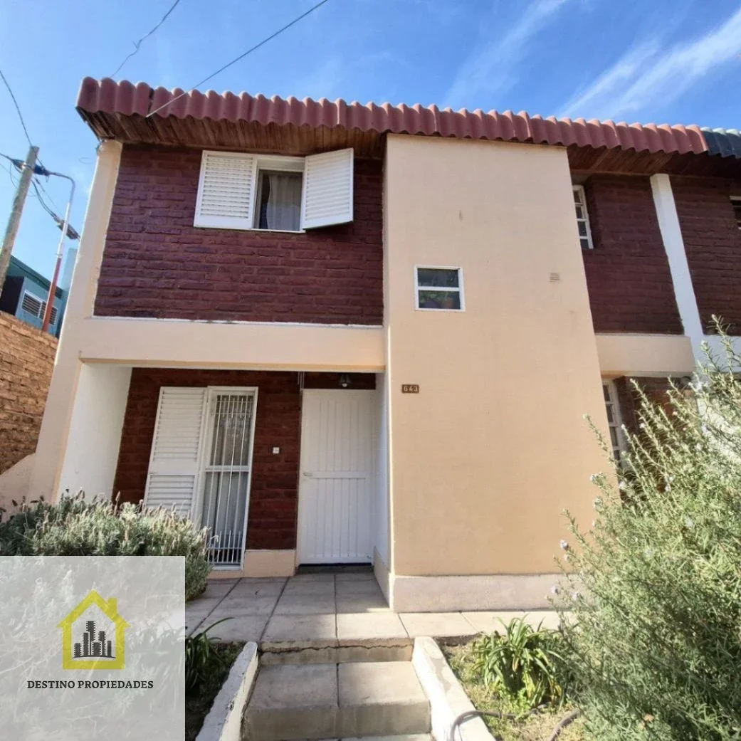 Dúplex en venta con cochera en Neuquen - Imagen 2