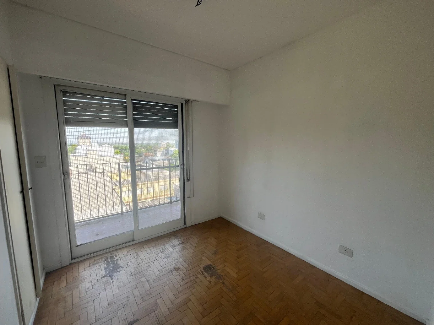 Departamento en alquiler c/ cochera en Belén de Escobar - Imagen 3