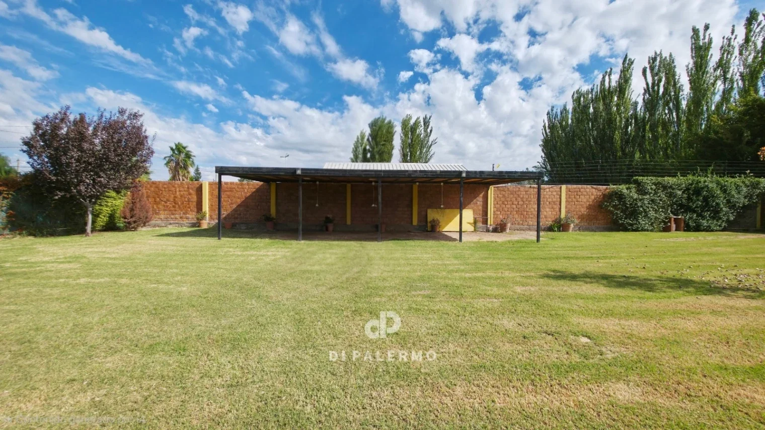 VENTA DE CASA CON 4 HABITACIONES Y GRAN PARQUIZADO - Imagen 4