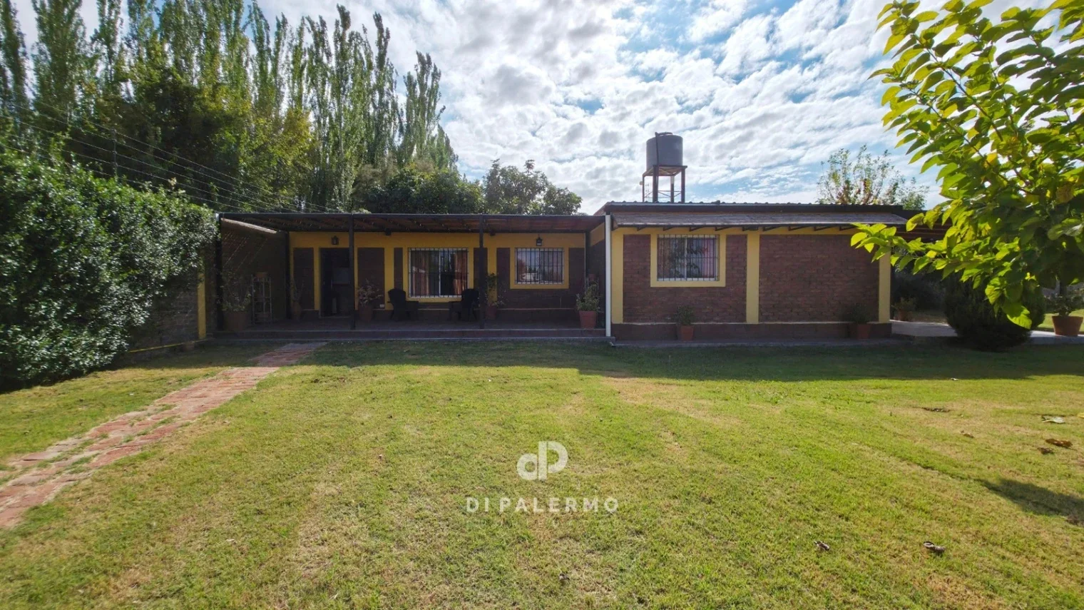 VENTA DE CASA CON 4 HABITACIONES Y GRAN PARQUIZADO - Imagen 5