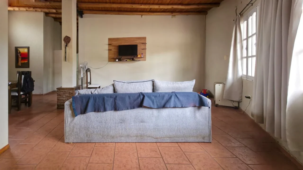 VENTA DE CASA O LOCAL COMERCIAL EN ESQUINA A METROS DEL PARQUE GRAL. SAN MARTÍN! - Imagen 2