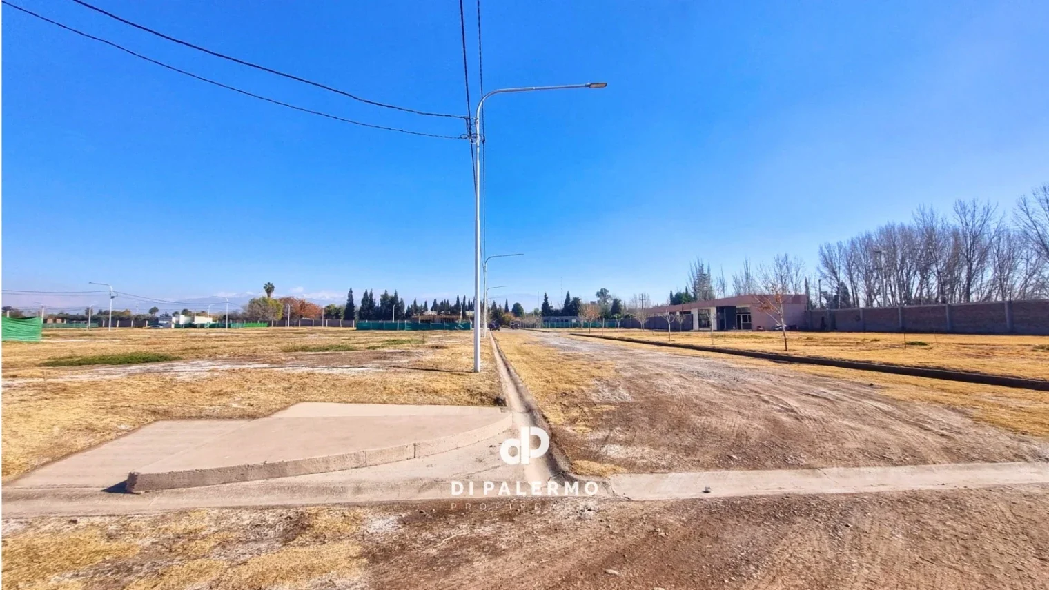 VENTA DEL MEJOR TERRENO, UBICADO EN ESQUINA, EN EL BARRIO PRIVADO SOLANDINO 3 - Imagen 5