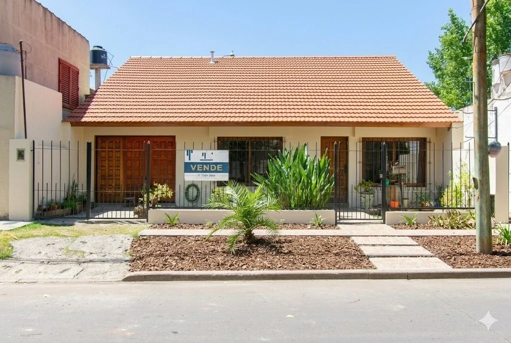 Casa 4 Ambientes Venta Castelar - Imagen 1