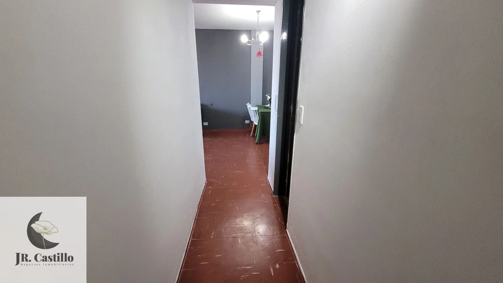 Departamento en venta de 3 dormitorios c/ cochera en Saénz Peña - Imagen 2